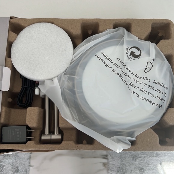 LED Wall Mount Mirror - Picture 7 of 7